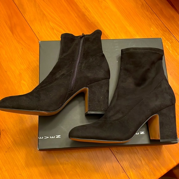 Velvety Sock Bootie - Picture 3 of 4